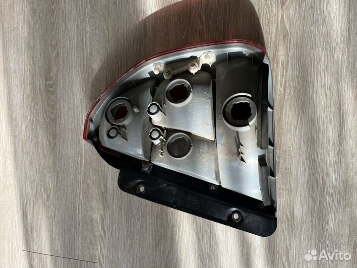 Фонарь задний левый hyundai Accent