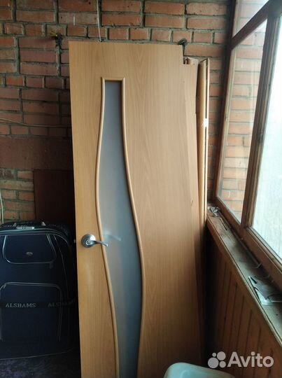 2двери с замками коробкой и накладки