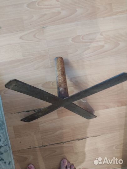 Крестовина под ёлку железная