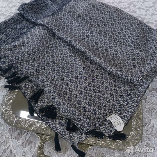 Палантин Большой красивый