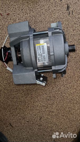 Двигатель на стиральную машину indesit