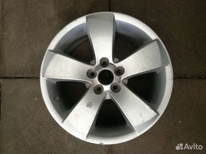 Диск R 16 Шкода. 5J7601025A. 1 штука