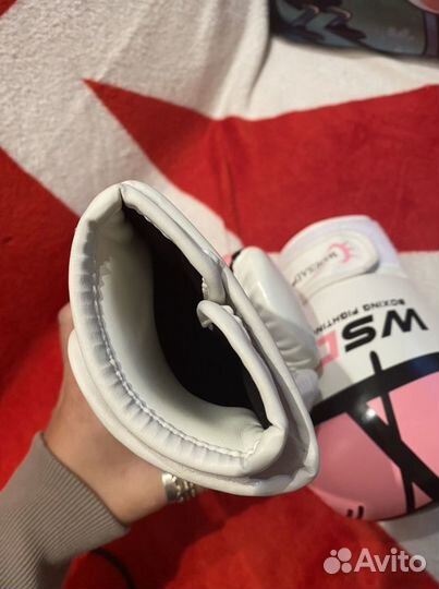 Боксерские перчатки