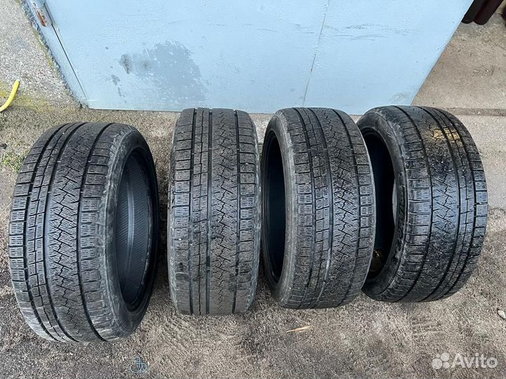 Triangle TR246 235/45 R18