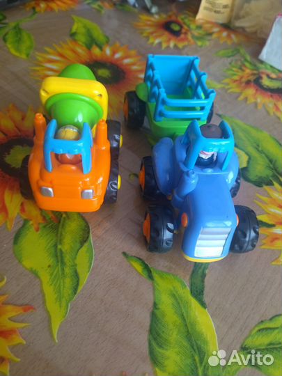 Машинки. Синий трактор едет к вам