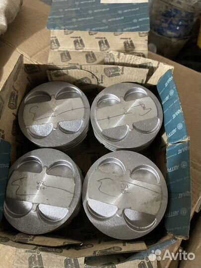 Поршня ваз 21124