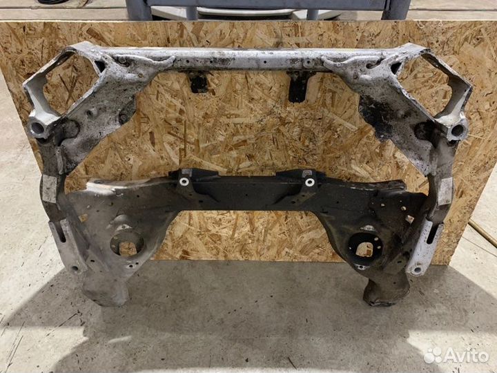 Подрамник передний Bmw 3 E90 седан N46B20BA