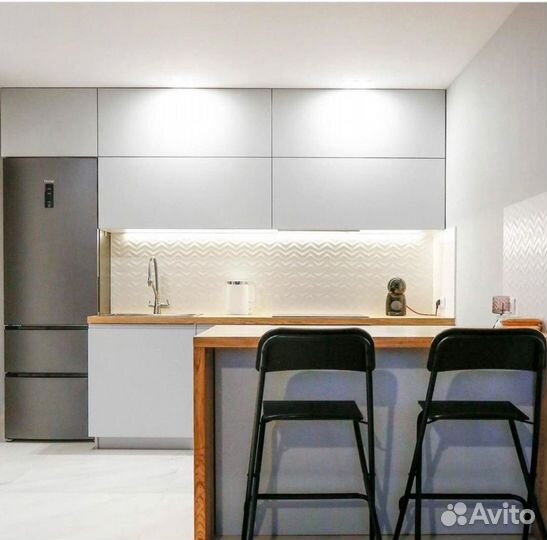 Кухни любой сложности в стиле хайтек