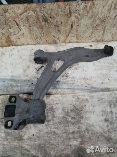 Рычаг передний правый Ford Focus 3 хетчбэк 1.6