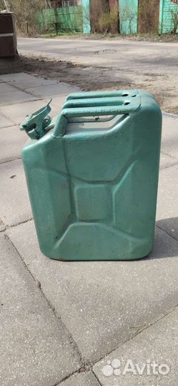 Канистры металлические 20 литров