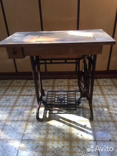 Швейная машина Tikka