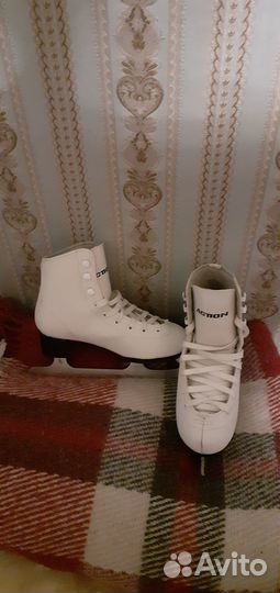 Коньки фигурные детские 34 размер