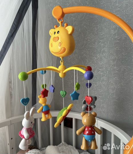 Мобиль на детскую кроватку