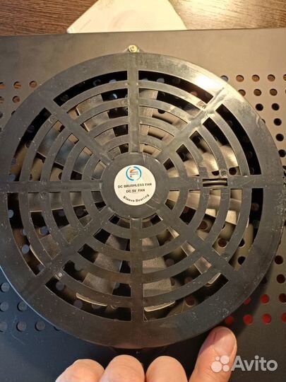 Столик для ноутбука с охлаждением