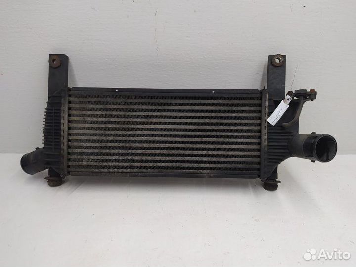 Б/У Б/У Интеркулер behr С датчиком 14461EB360