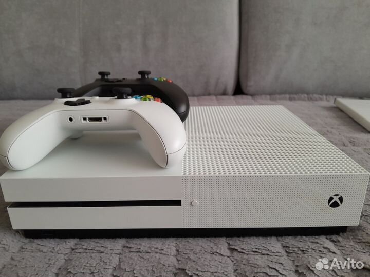 Xbox One s