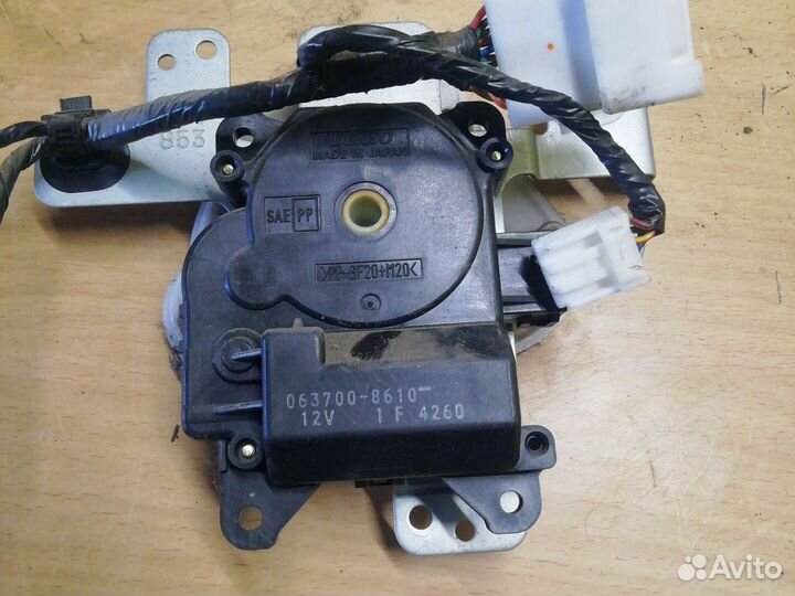 Привод/Моторчики заслонок toyota rav4 xa 20