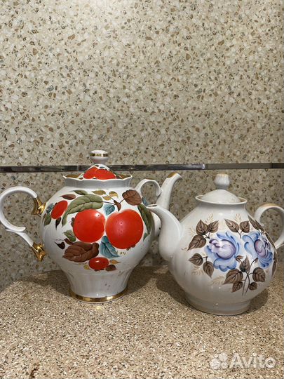 Фарфоровый чайник