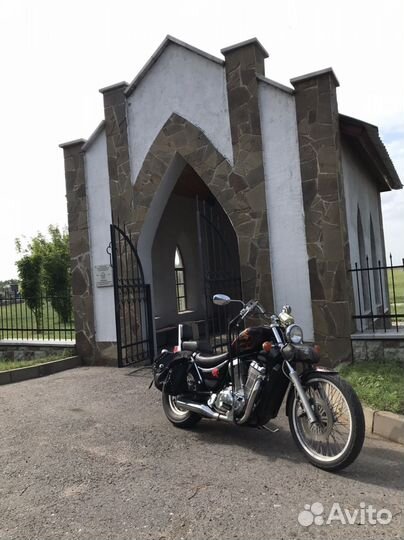 Suzuki Intruder VS 800