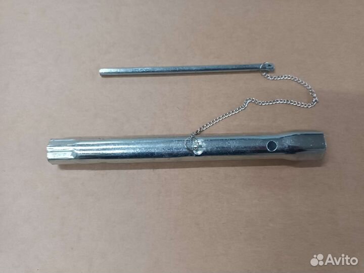 Свечной ключ 16/21 трубчатый