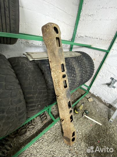 Усилитель заднего бампера suzuki escudo 1