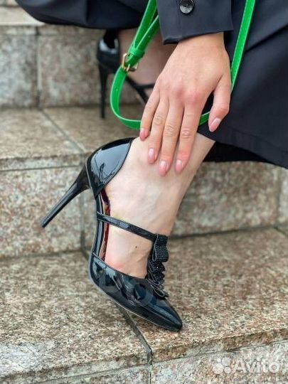 Черные туфли лак