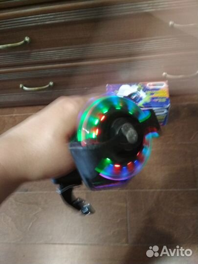 Ролики светящиеся на обувь