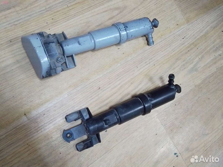 Мерседес 210 форсунка омывателя