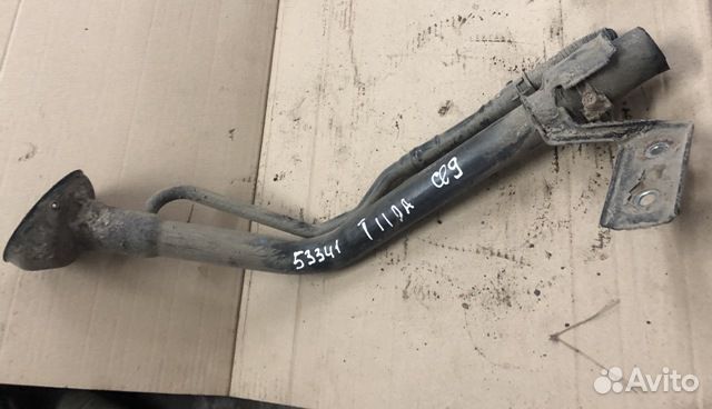 Горловина топливного бака Тиида