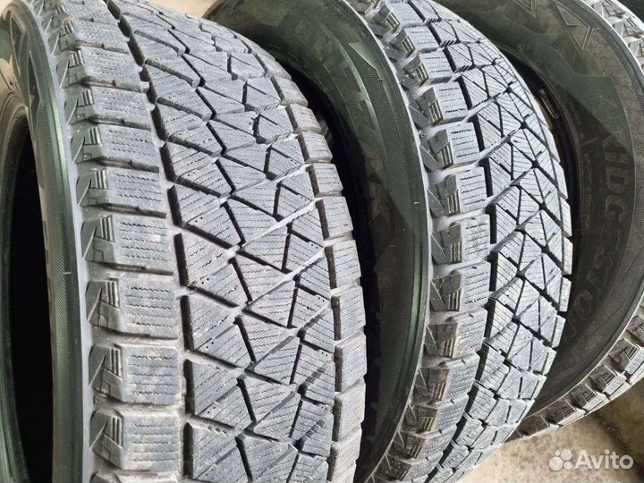 Bridgestone Blizzak DM-V2 225/60 R17 99S