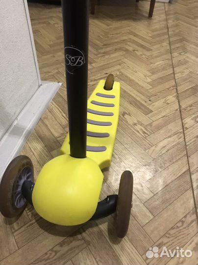 Детский трехколесный самокат