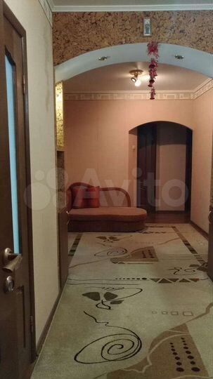 3-к. квартира, 97 м², 3/9 эт.