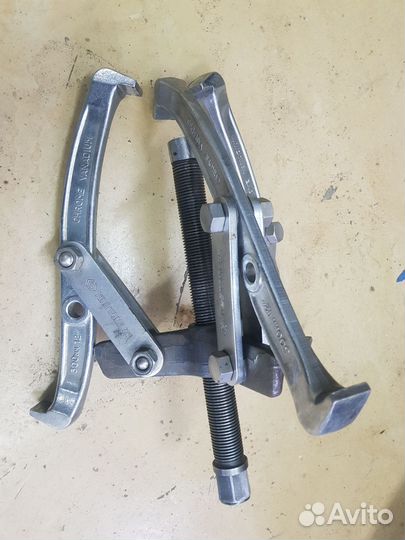 Сьёмник трехлапый 300мм king tony