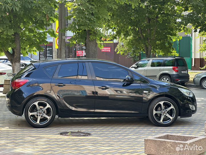 Opel Astra 1.6 МТ, 2010, 210 000 км