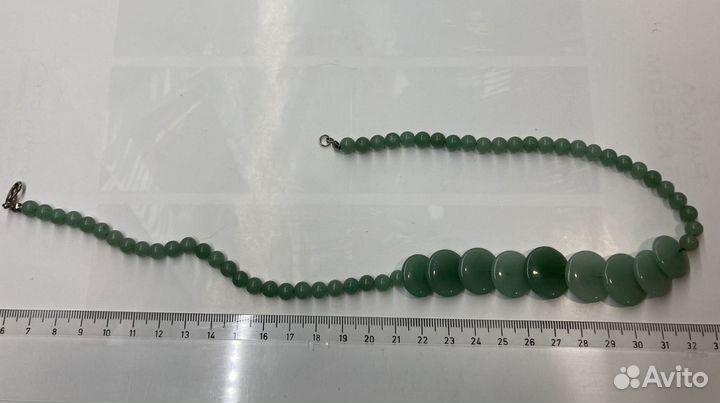 Бусы из нефрита