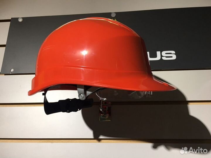 Каска с очками