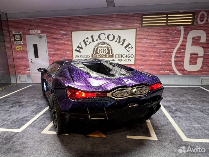 Модель автомобиля Lamborghini Revuelto