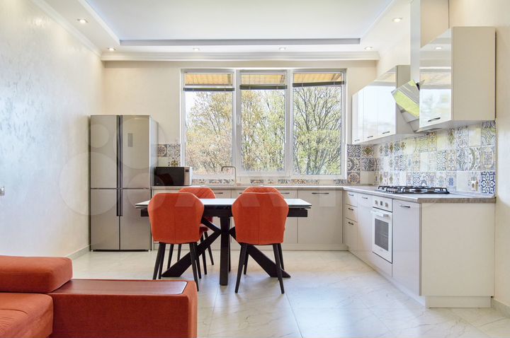 Дом 197 м² на участке 12,7 сот.