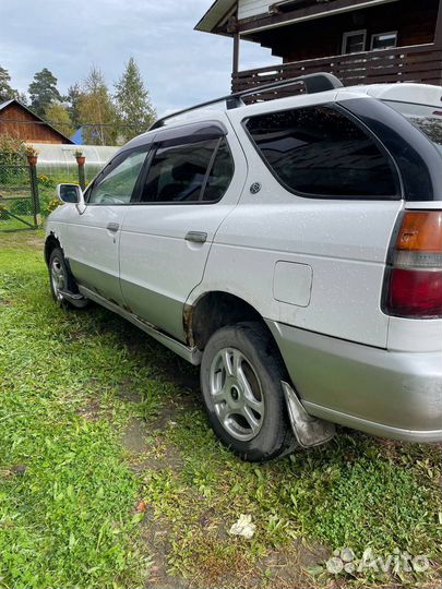 Nissan R Nessa 2.0 AT, 1998, 200 000 км