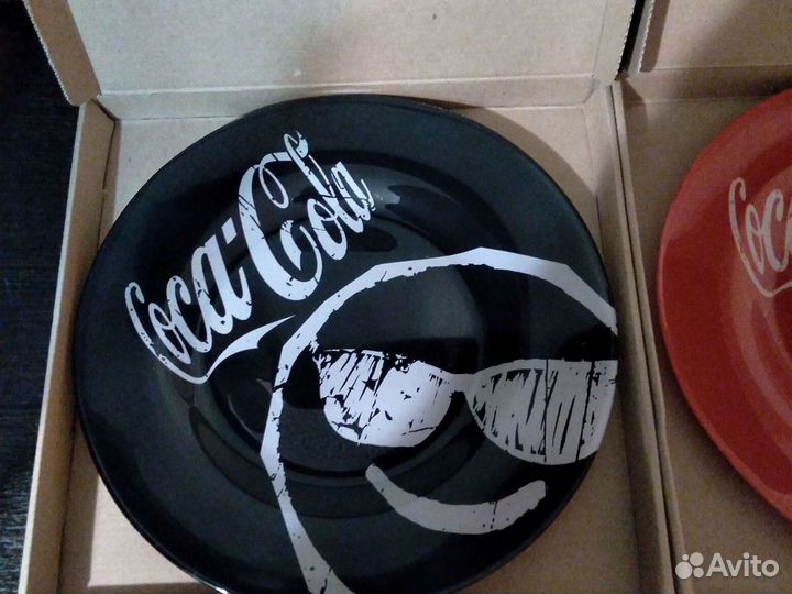Тарелки Кока кола