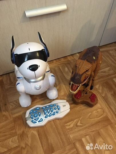 Собака и динозавр