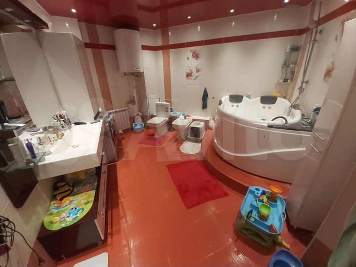 2-к. квартира, 92,4 м², 4/10 эт.