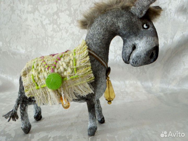 Ослик интерьерная игрушка