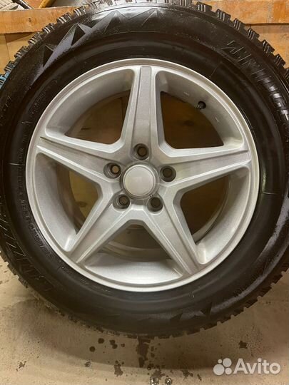 Bridgestone Blizzak WS-60 215/65 R16 98S