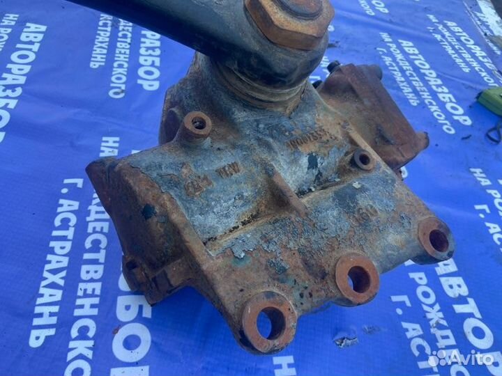 Рулевой редуктор. Scania P114 Ga4X2Na 340 грузовой