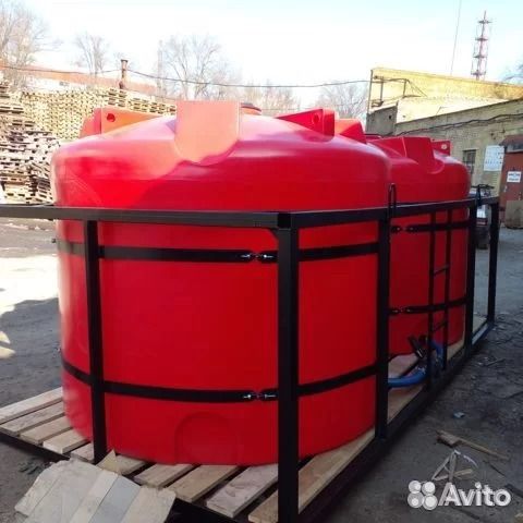 Емкость пластиковая для перевозки в обрешетке