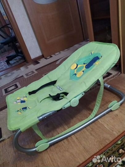 Шезлонг детский