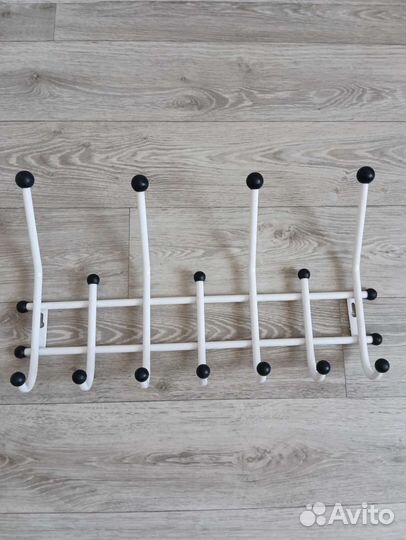 Вешалка в прихожую настенная