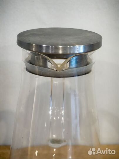 Кувшин стеклянный с крышкой