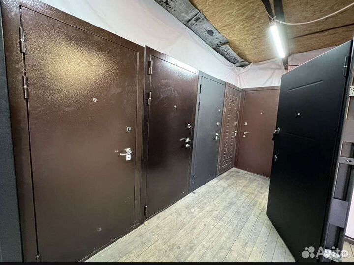 Входная металлическая дверь бу